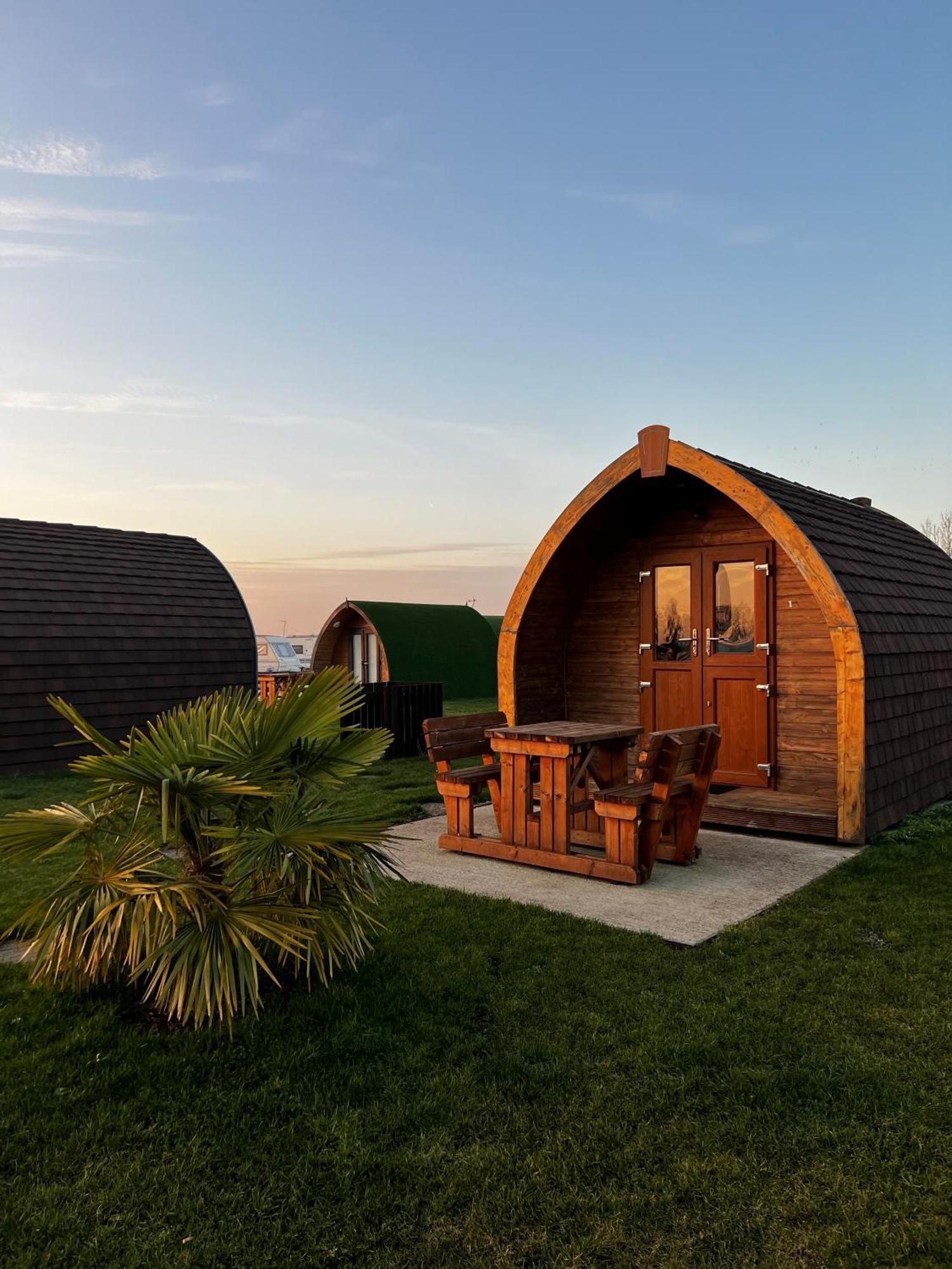 Hotel Glamping Pods Market Deeping Exterior foto